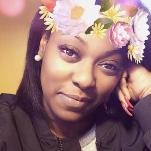 Meet your Posher, Alecia